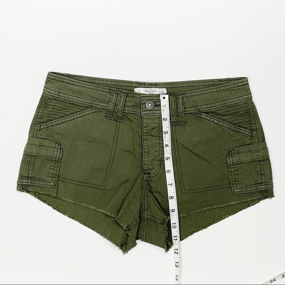 Abercrombie Green Cargo Shorts - Picture 4 of 10